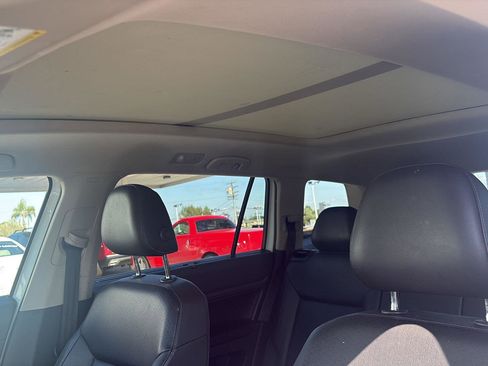 Used 2018 Volkswagen Atlas SEL AWD/4WD image 22