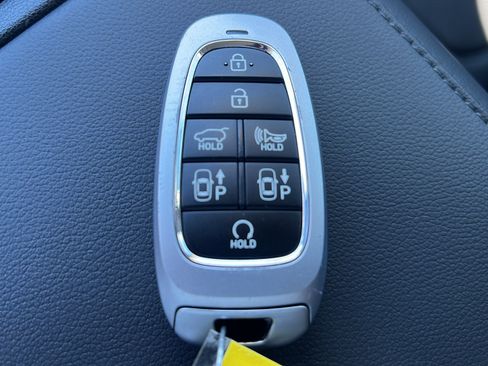 Certified 2023 Hyundai Tucson Limited AWD/4WD image 29
