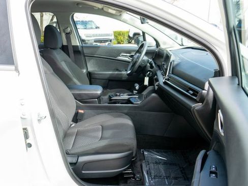 Certified 2025 Kia Sportage LX AWD/4WD image 10
