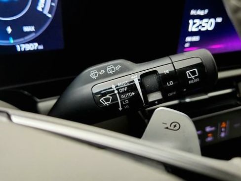 Used 2023 Kia Niro Wind FWD image 61