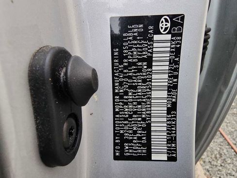 Used 2016 Toyota Corolla LE image 26