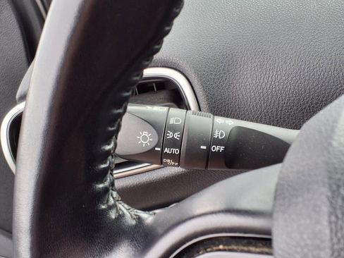 Used 2022 Toyota Prius XLE image 21