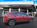 Used 2024 Chevrolet Trax RS w/ Driver Confidence Package image 4