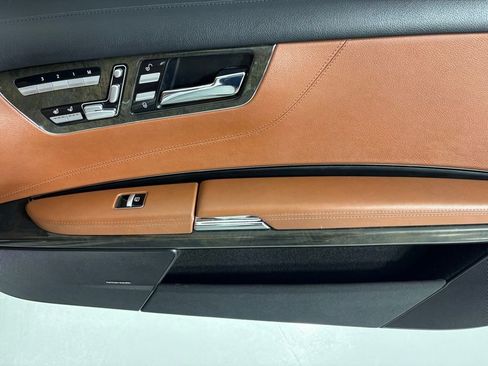 Used 2009 Mercedes-Benz CL 550 4MATIC image 12