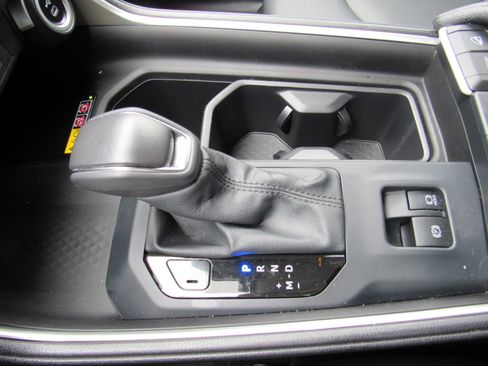 Used 2025 Toyota Grand Highlander AWD image 27