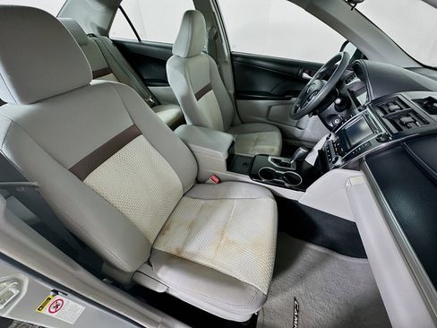 Used 2012 Toyota Camry LE image 27