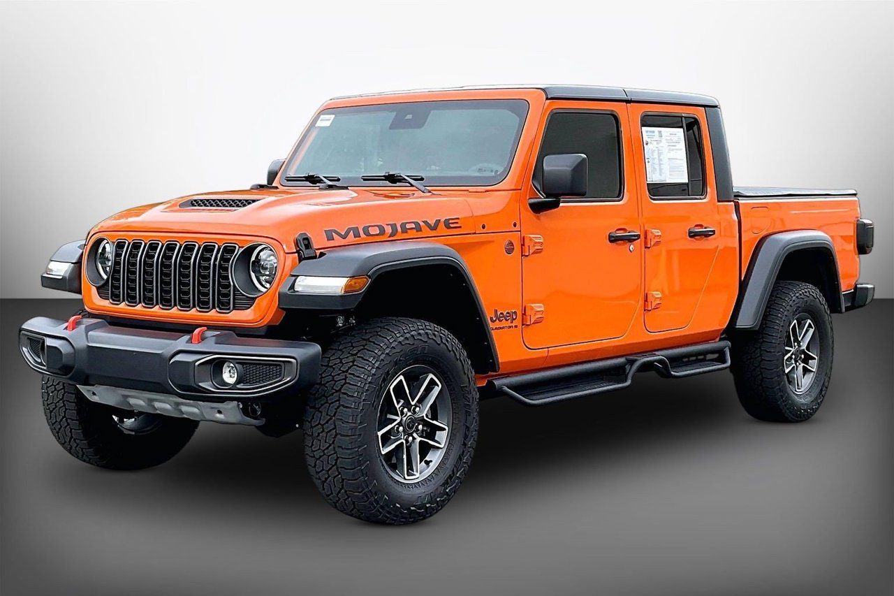 Certified 2025 Jeep Gladiator Mojave w/ Convenience Group AWD/4WD image 4
