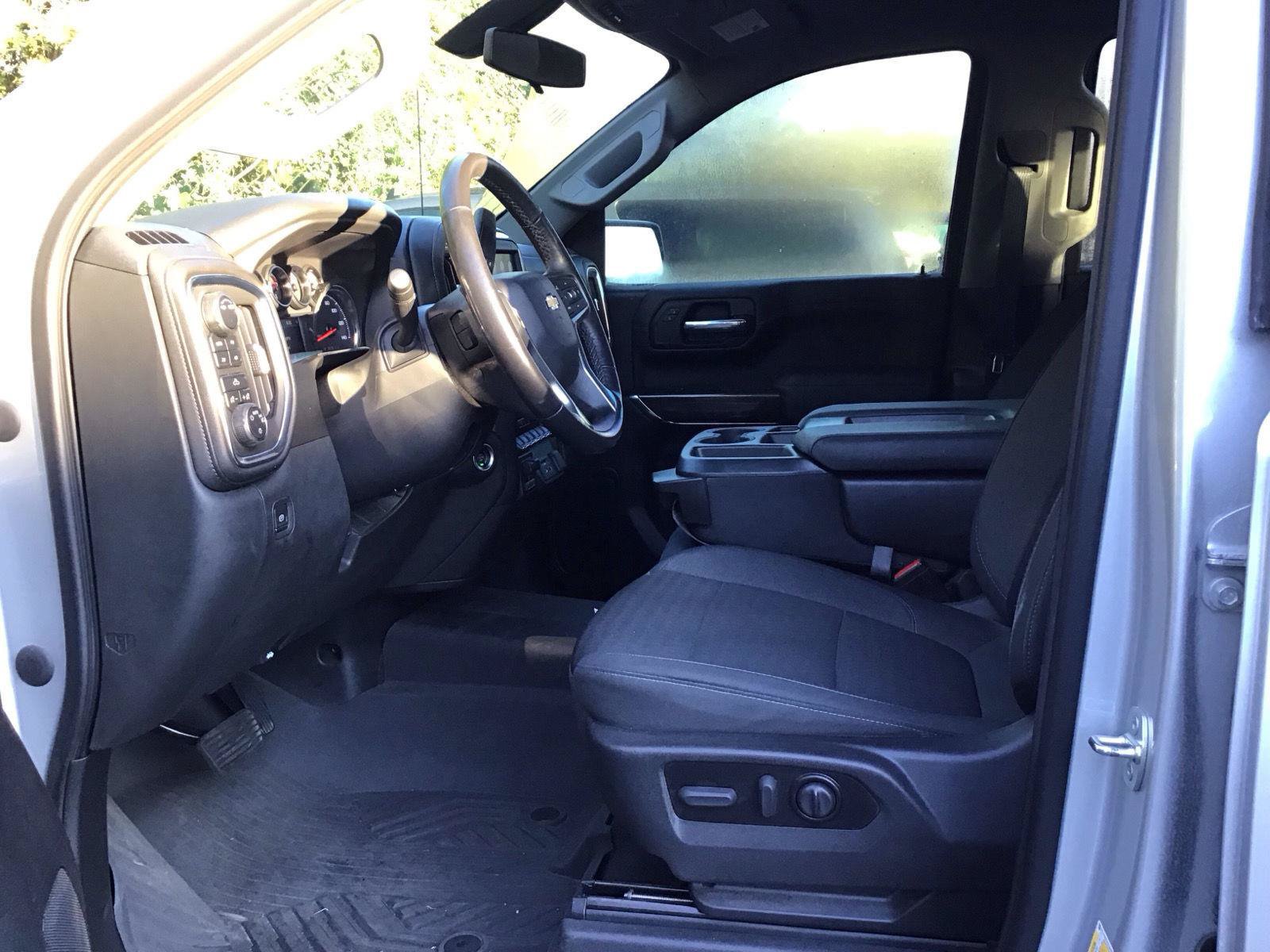 Used 2022 Chevrolet Silverado 1500 LT AWD/4WD image 9