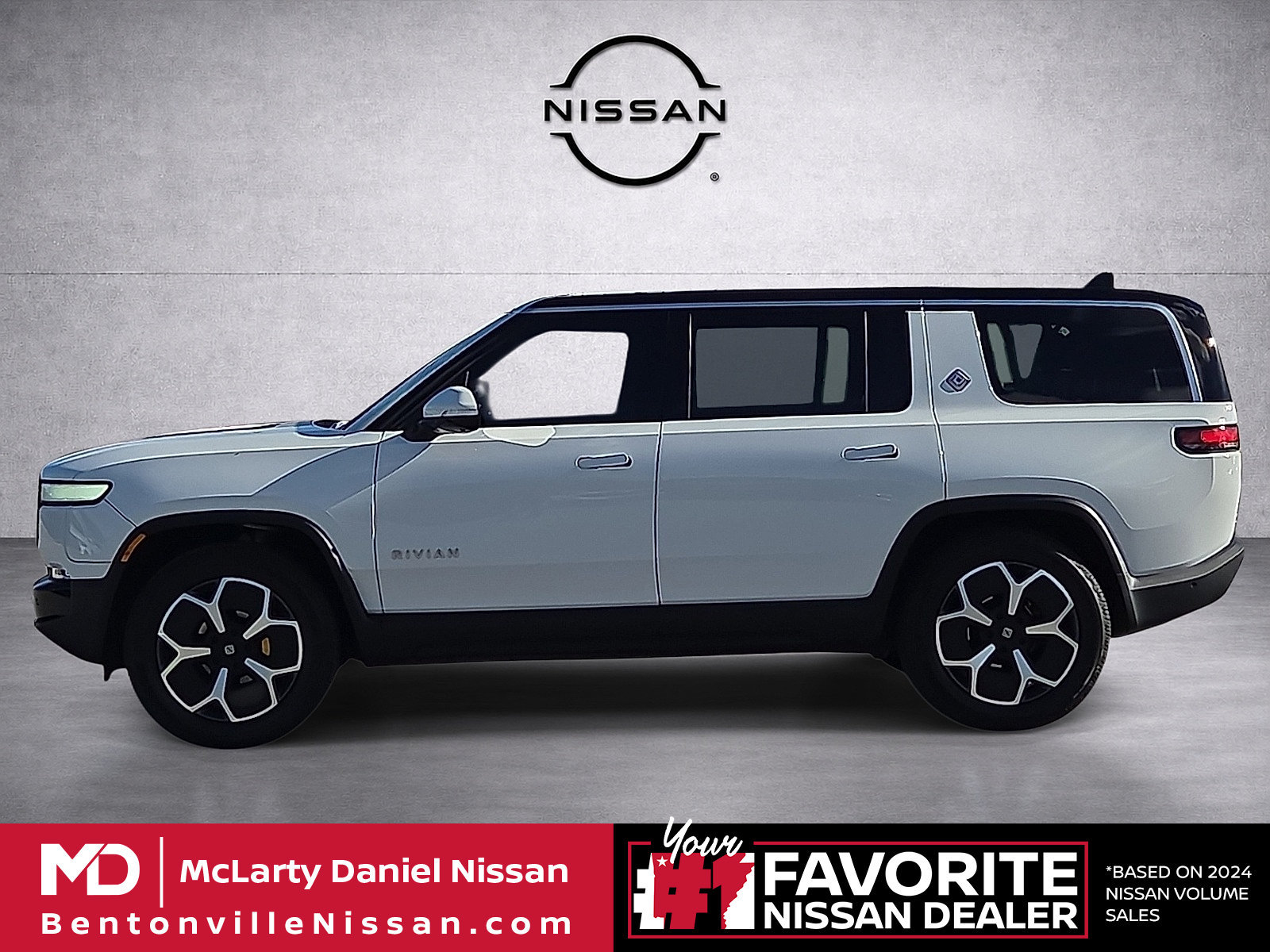 Used 2024 Rivian R1S Adventure Quad AWD/4WD image 3