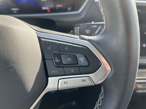 Certified 2024 Volkswagen Tiguan SE AWD/4WD image 12