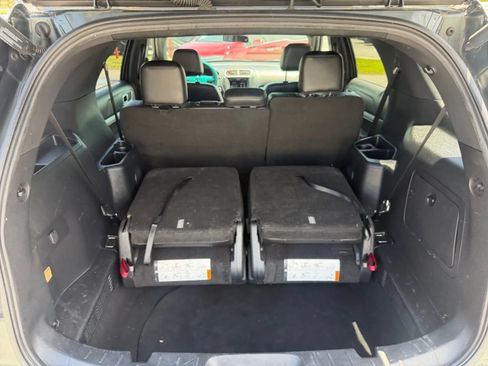 Used 2016 Ford Explorer XLT w/ Equipment Group 202A FWD image 17