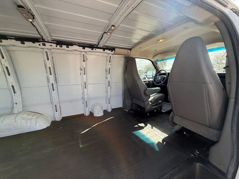 Used 2019 Chevrolet Express 2500 w/ Driver Convenience Package image 16