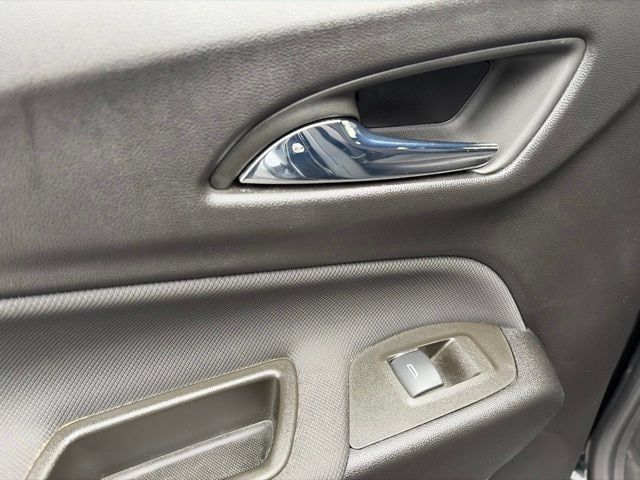 Used 2023 Chevrolet Equinox RS AWD/4WD image 27