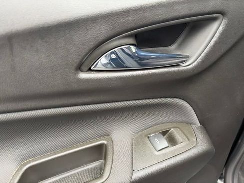 Used 2023 Chevrolet Equinox RS AWD/4WD image 27