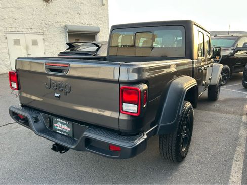 New 2025 Jeep Gladiator Sport image 4