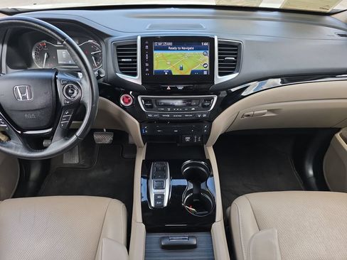 Used 2017 Honda Pilot Elite image 15