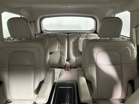 Used 2020 Lincoln Aviator Reserve w/ Equipment Group 202A image 22