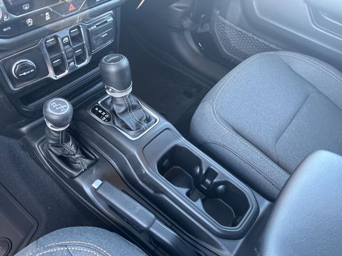 New 2026 Jeep Gladiator Sport AWD/4WD image 30
