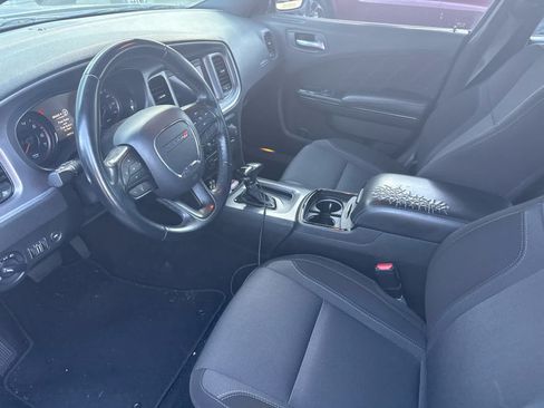 Used 2022 Dodge Charger SXT w/ Blacktop Package RWD image 8