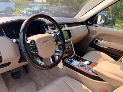 Used 2017 Land Rover Range Rover HSE AWD/4WD image 21