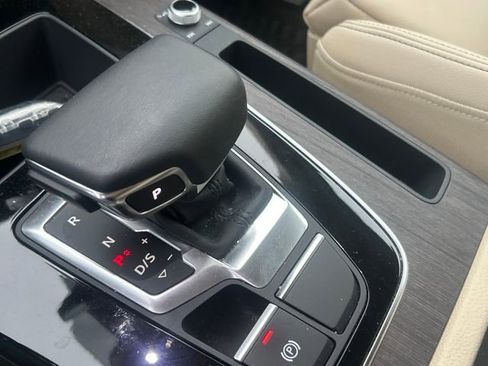 Used 2024 Audi Q5 e Premium Plus image 27