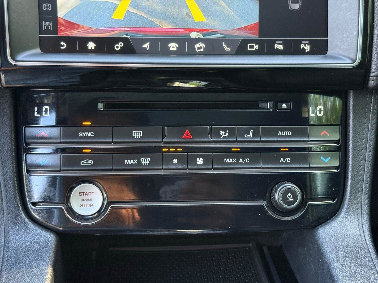 Used 2019 Jaguar F-PACE Prestige AWD/4WD image 61