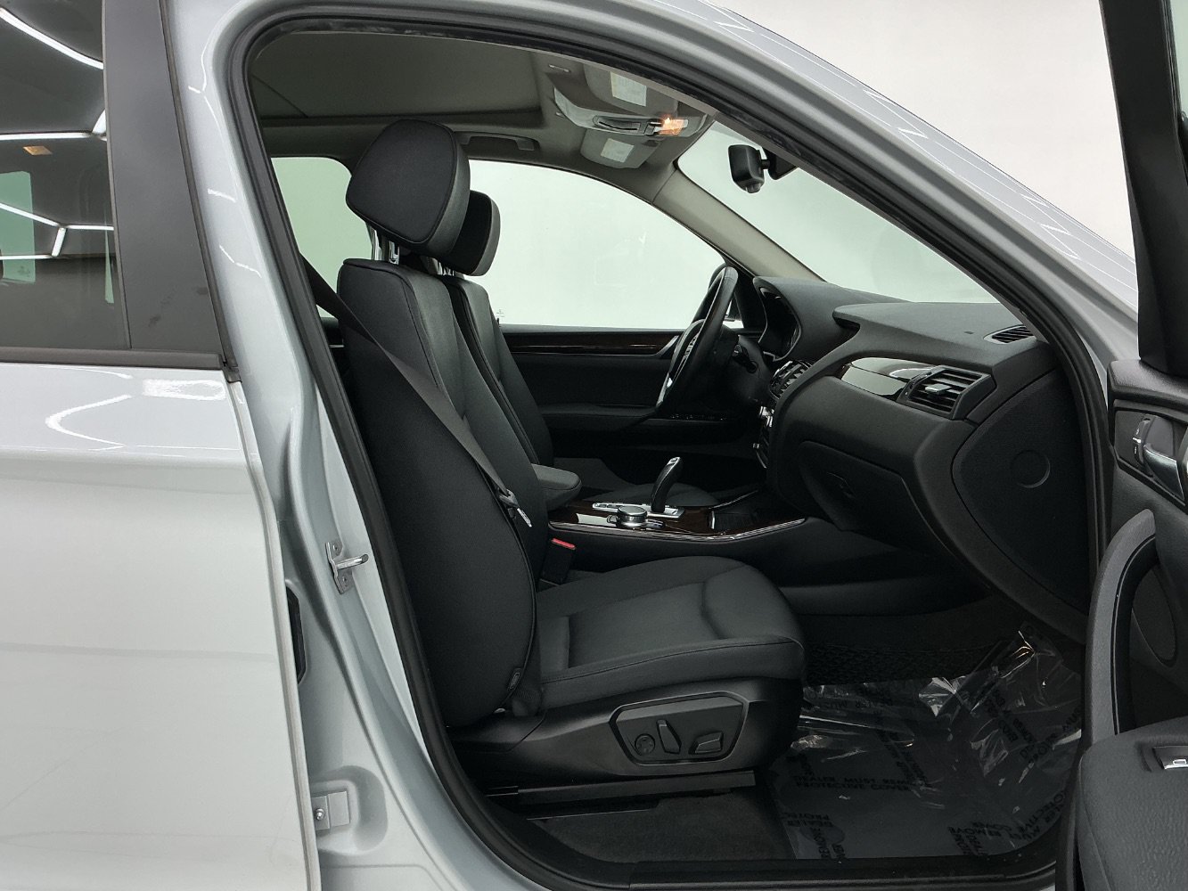 Used 2017 BMW X3 xDrive28i AWD/4WD image 15