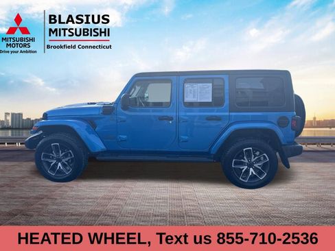 Used 2024 Jeep Wrangler Unlimited w/ Convenience Group image 8