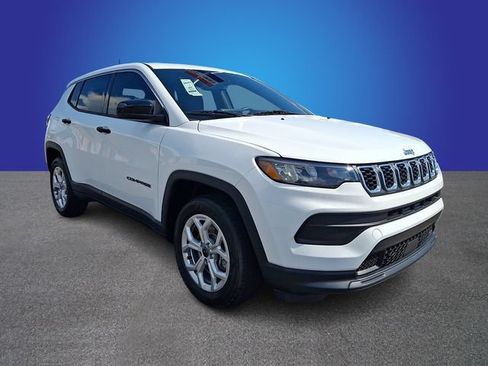 Used 2025 Jeep Compass Sport AWD/4WD image 3