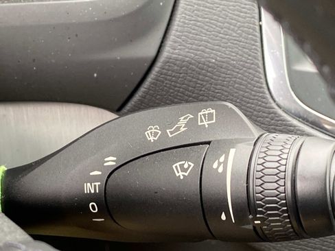 Used 2022 Volvo XC90 T5 Momentum image 19