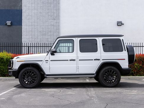 Used 2021 Mercedes-Benz G 550 image 3