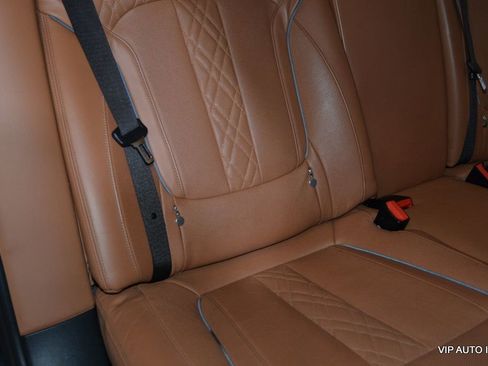 Used 2017 BMW M760i xDrive image 26