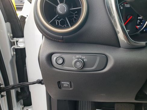 Used 2023 Chevrolet Blazer Premier w/ Enhanced Convenience Package image 13