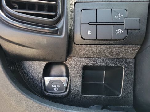 Used 2025 RAM ProMaster 2500 w/ Convenience Group FWD image 27
