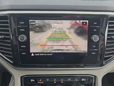 Used 2021 Volkswagen Atlas SEL R-Line image 21