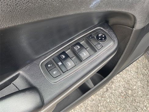 Used 2021 Dodge Charger SXT w/ Leather Interior Group image 20