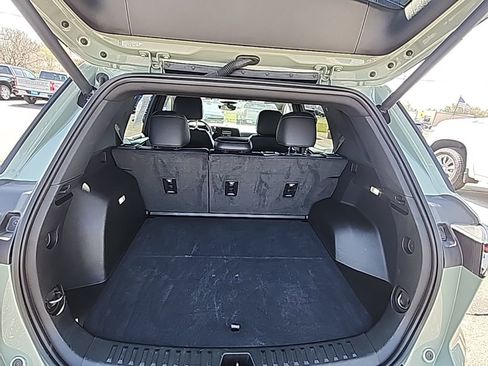 Used 2025 Chevrolet Equinox LT w/ Convenience Package II AWD/4WD image 11