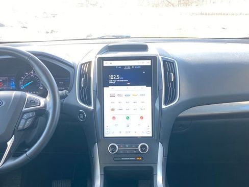Used 2024 Ford Edge SEL image 25
