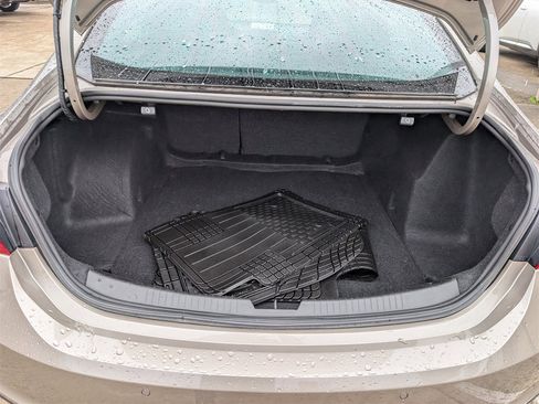 Used 2024 Chevrolet Malibu LT image 27