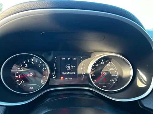 Used 2018 Jeep Compass Latitude image 19