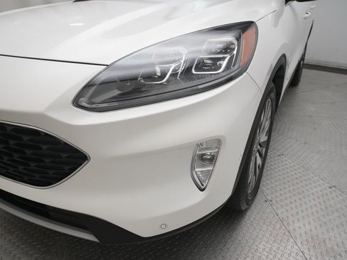 Used 2020 Ford Escape Titanium AWD/4WD image 23