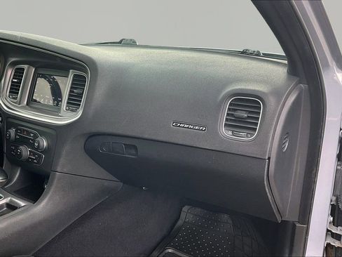 Used 2021 Dodge Charger SXT w/ Leather Interior Group RWD image 17