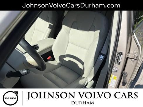 Used 2023 Volvo XC90 B6 Plus AWD/4WD image 8