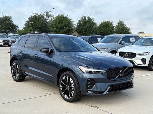 New 2026 Volvo XC60 B5 Plus w/ Protection Package Premier image 3