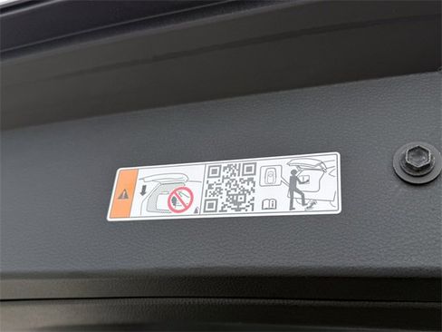 Certified 2025 Toyota Highlander Limited image 20