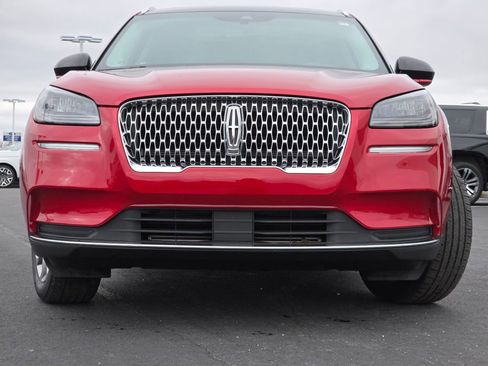 Used 2022 Lincoln Corsair AWD w/ Premium Package image 11