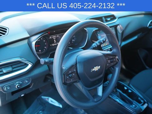 Used 2023 Chevrolet TrailBlazer LT w/ Convenience Package AWD/4WD image 19