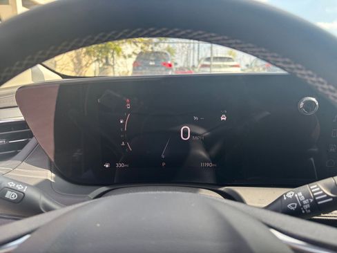 Used 2025 Buick Encore GX Preferred image 38