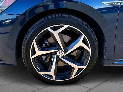 Used 2020 Volkswagen Passat 2.0T R-Line image 9