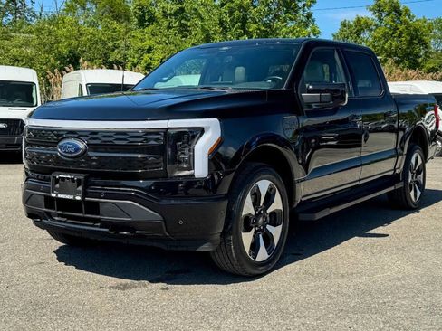 Used 2022 Ford F150 Lightning Platinum AWD/4WD image 7